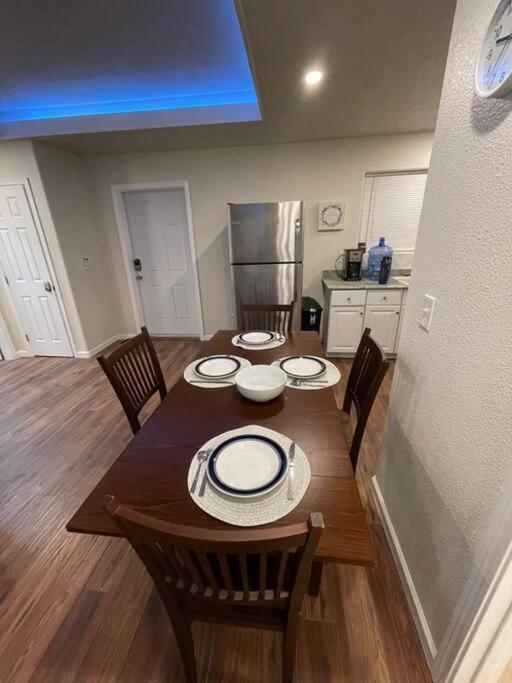 Brand New 2Br Cute Blue Led In North Fresno Lejlighed Eksteriør billede